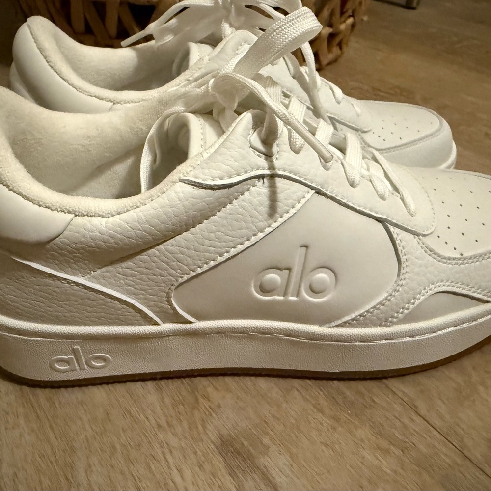 ALO Yoga